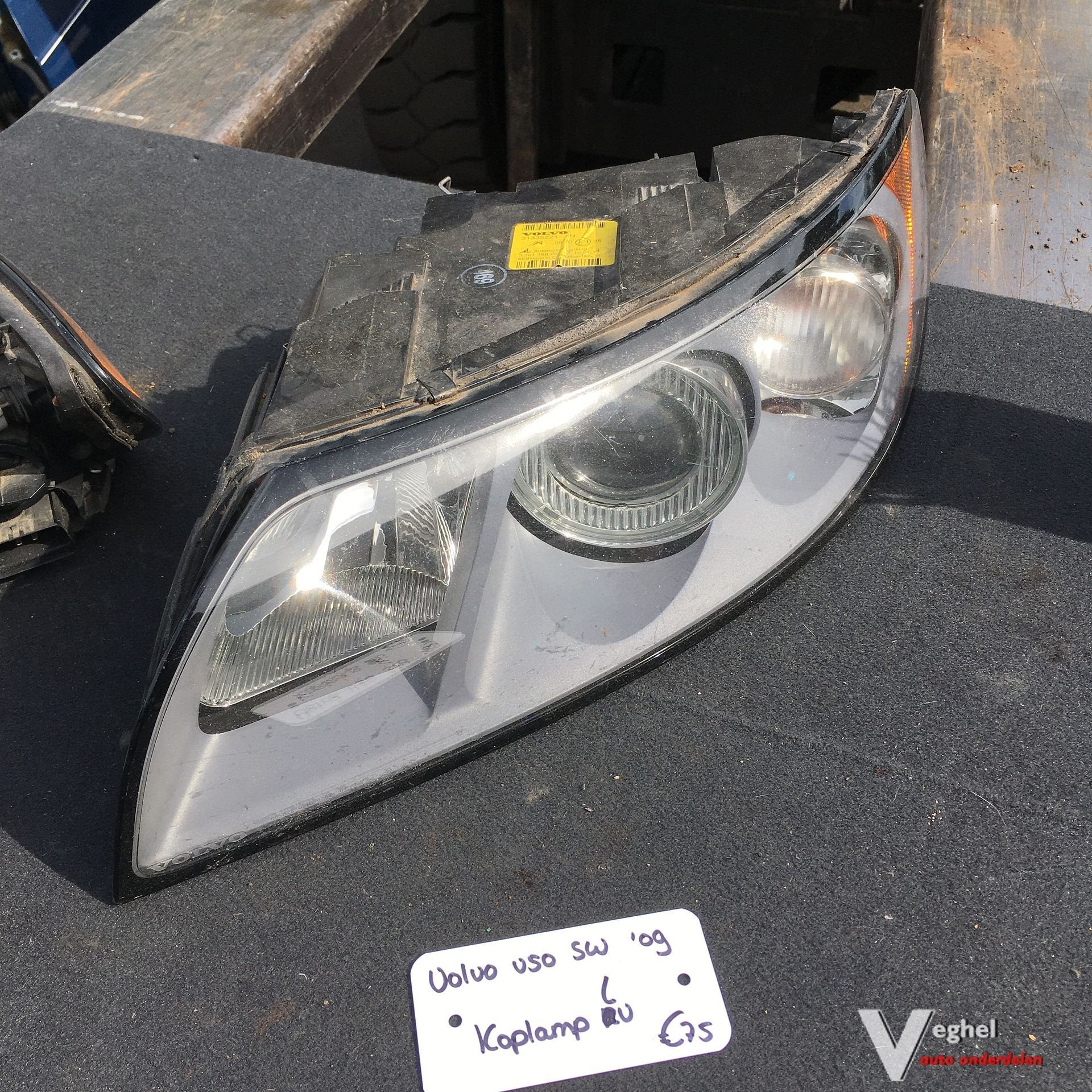 Volvo V50 Sw  2009 Koplamp  Linksvoor