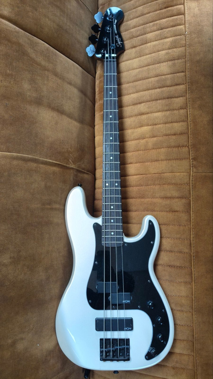 Squier Contemporary Precision Bass – Pearl White, Ophalen, Zo goed als nieuw, Elektrisch
