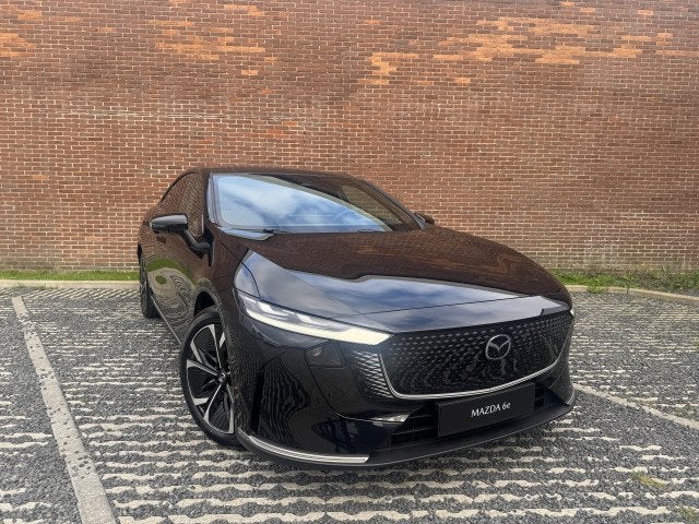 Mazda 6e Takumi Business Edition 68.8 kWh | ZWART LEDER | NA, Automaat, Achterwielaandrijving, Zwart, 1928 kg