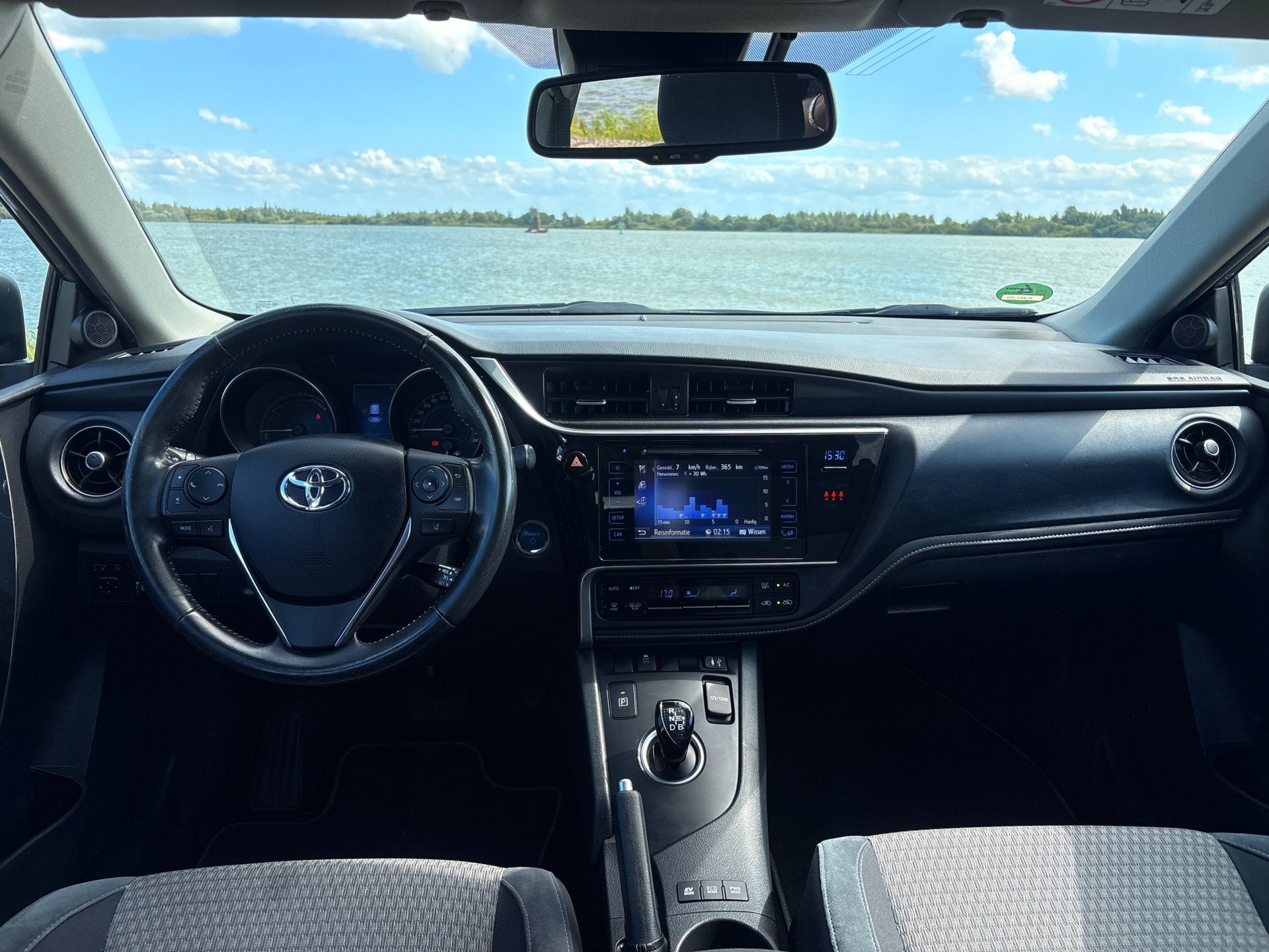 Toyota Auris 1.8 Hybrid Dynamic Ultimate/Cam/Navi/Ecc, Gebruikt, Euro 6, 4 cilinders, Alcantara
