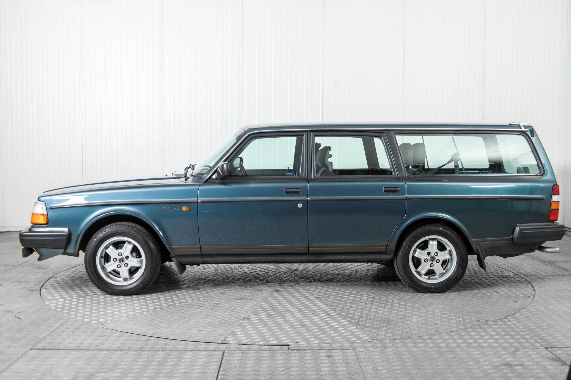 Volvo 240 2.3 DL Airco + cruise control (bj 1990), foto 9