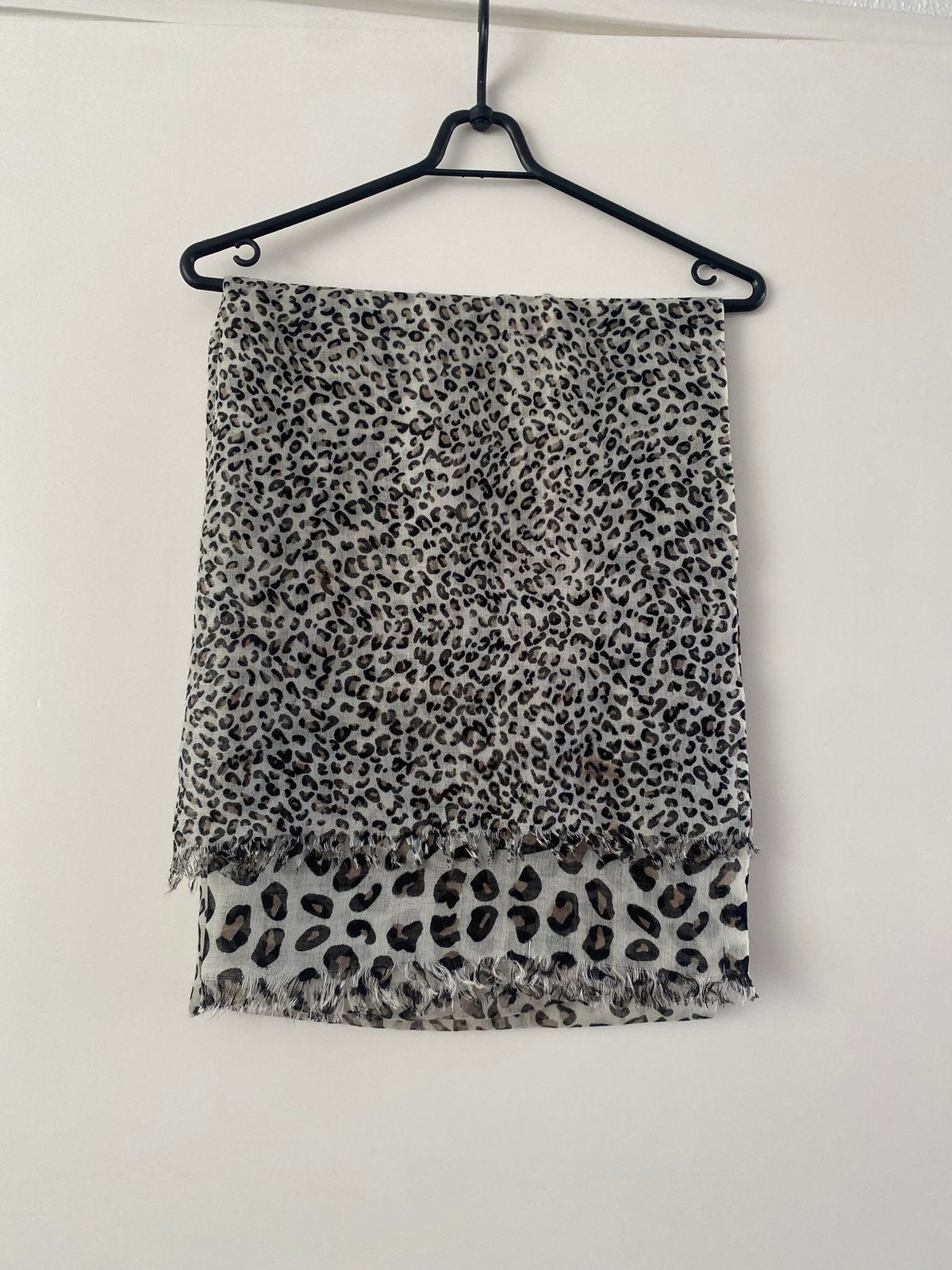 Sjaal, Ophalen of Verzenden, Nieuw, Maat 46/48 (XL) of groter, Sjaal