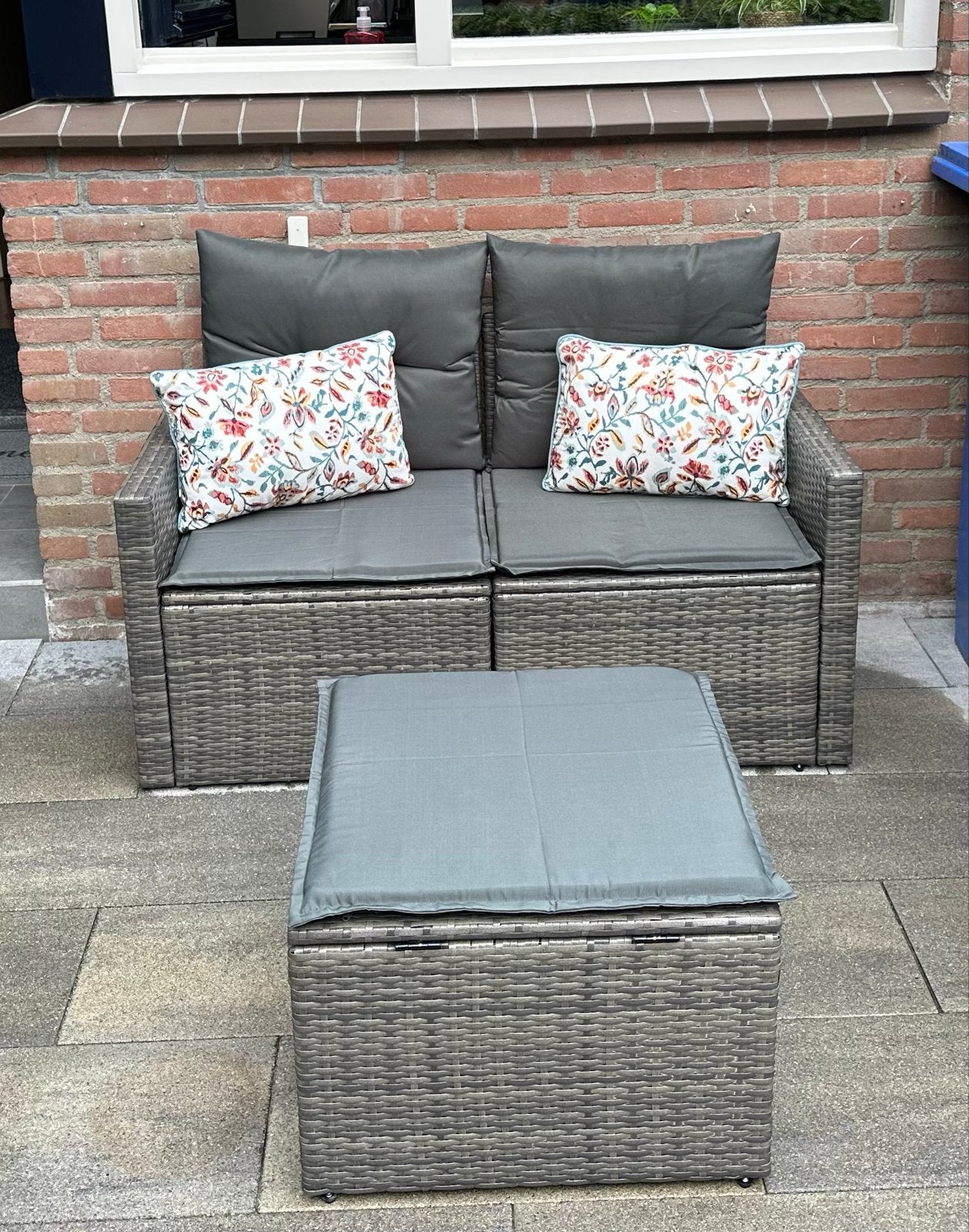 Wicker Loungeset met Opbergruimte en Uitschuiftafels, Tuin en Terras, Tuinsets en Loungesets, Zo goed als nieuw, Loungeset, Wicker