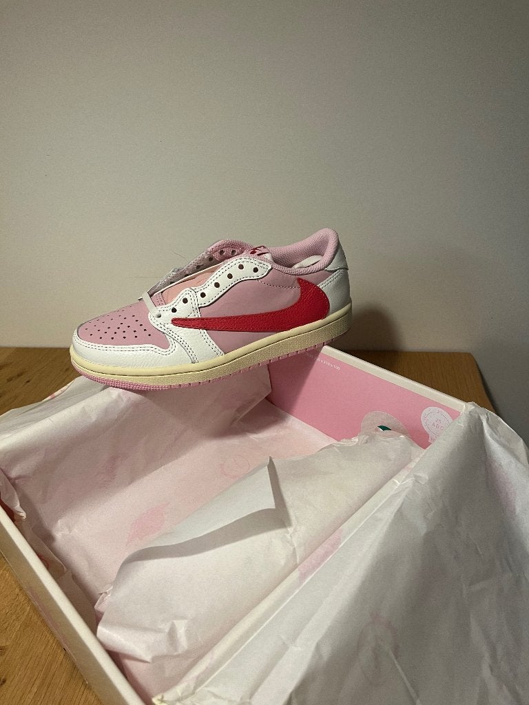 Travis Scott Nike Jordan Tropical Pink 35.5, Overige kleuren, Nike, Nieuw, Ophalen of Verzenden