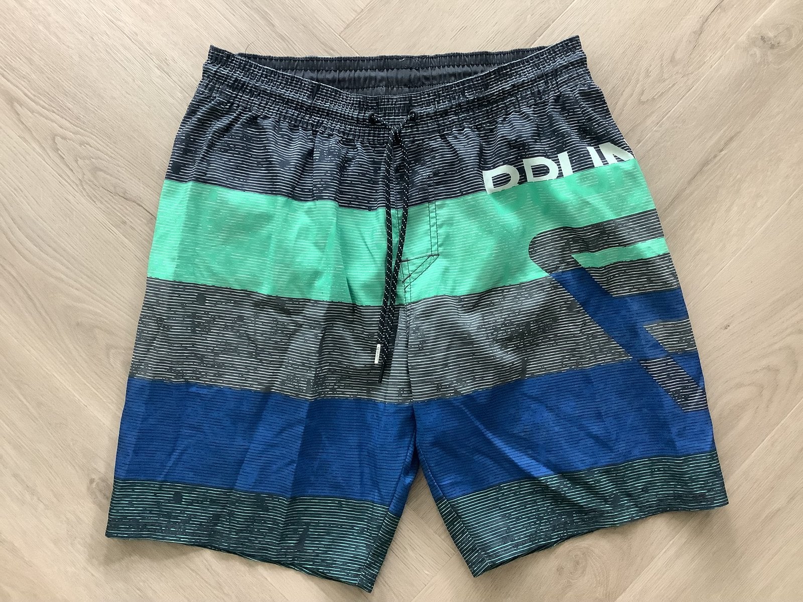 Brunotti heren jongens zwembroek zwemshort maat M, Kleding | Heren, Badmode en Zwemkleding, Ophalen of Verzenden