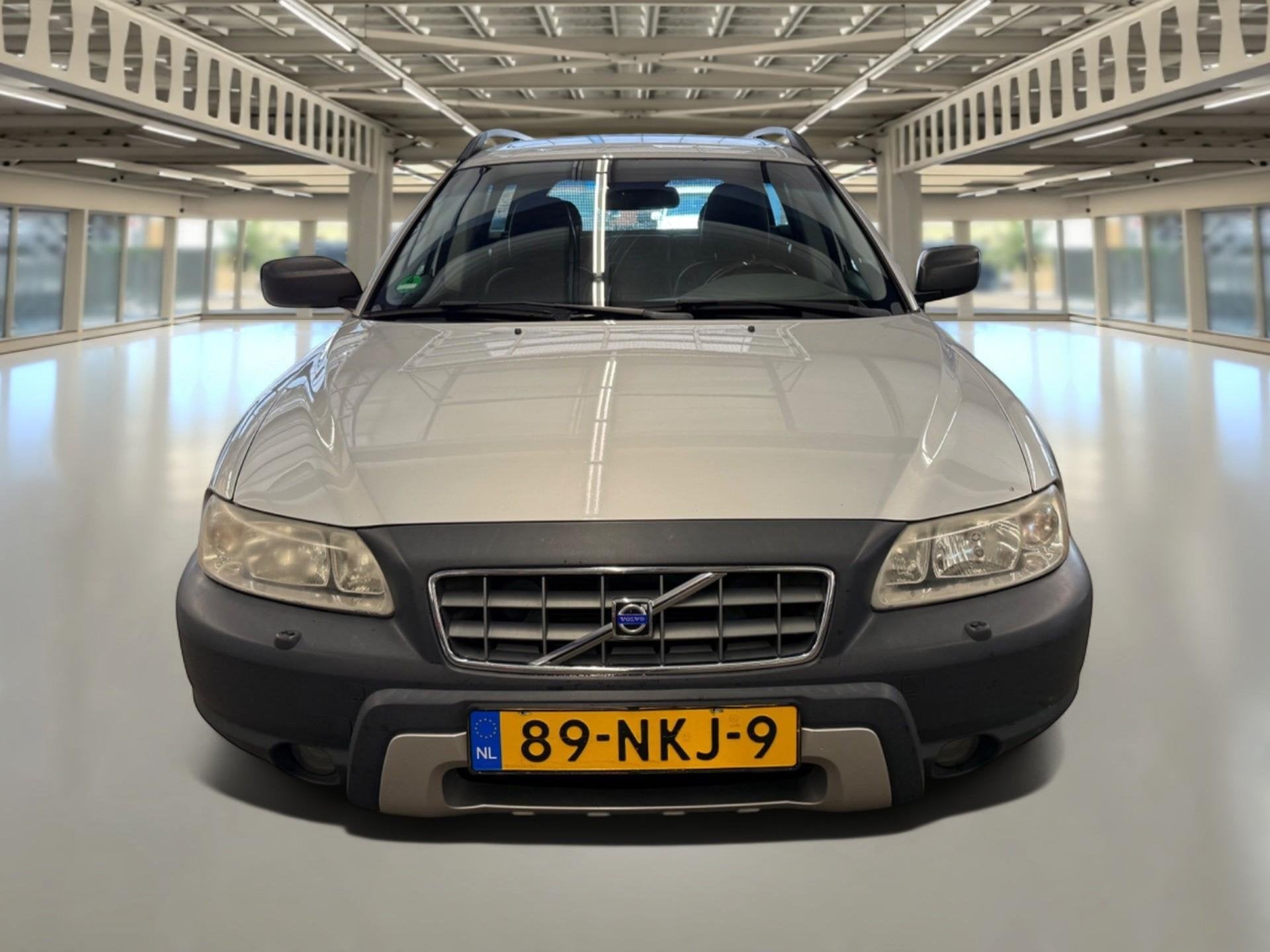 Volvo XC70 2.5 T Summum Schuifdak, leder, electr. verst. sto, Automaat, Gebruikt, Zwart, 2521 cc