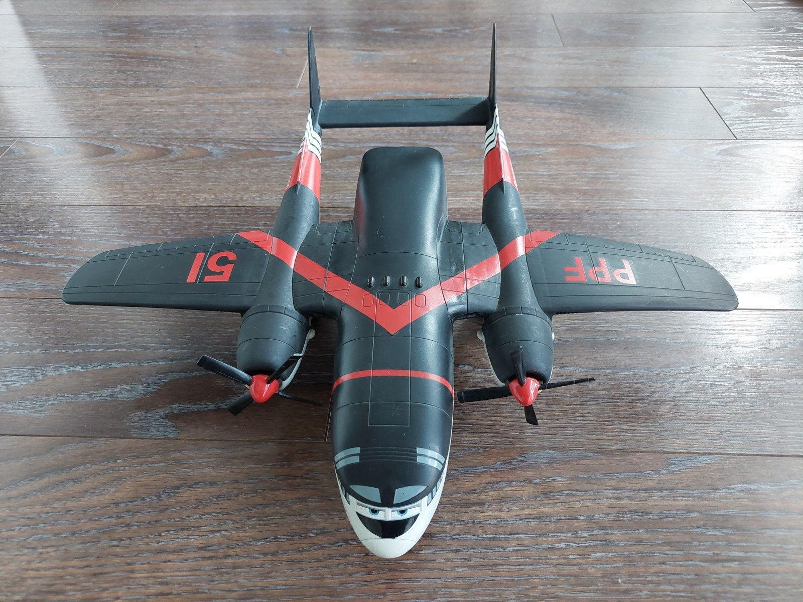 Disney Planes 2 Redden & Blussen Cabbie transport vliegtuig, Ophalen of Verzenden, Overige figuren, Zo goed als nieuw, Beeldje of Figuurtje