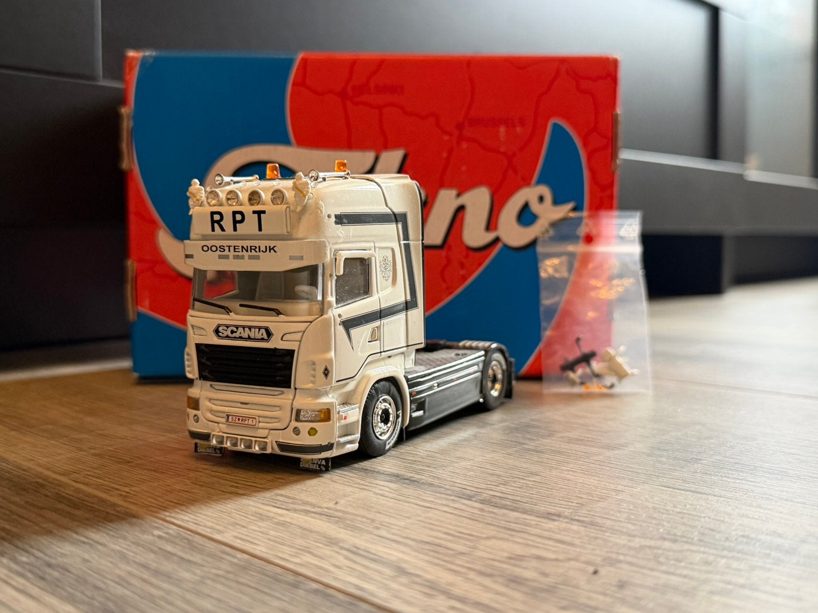 Tekno Rastl b keuze, Hobby en Vrije tijd, Ophalen of Verzenden, Zo goed als nieuw, Bus of Vrachtwagen, Tekno