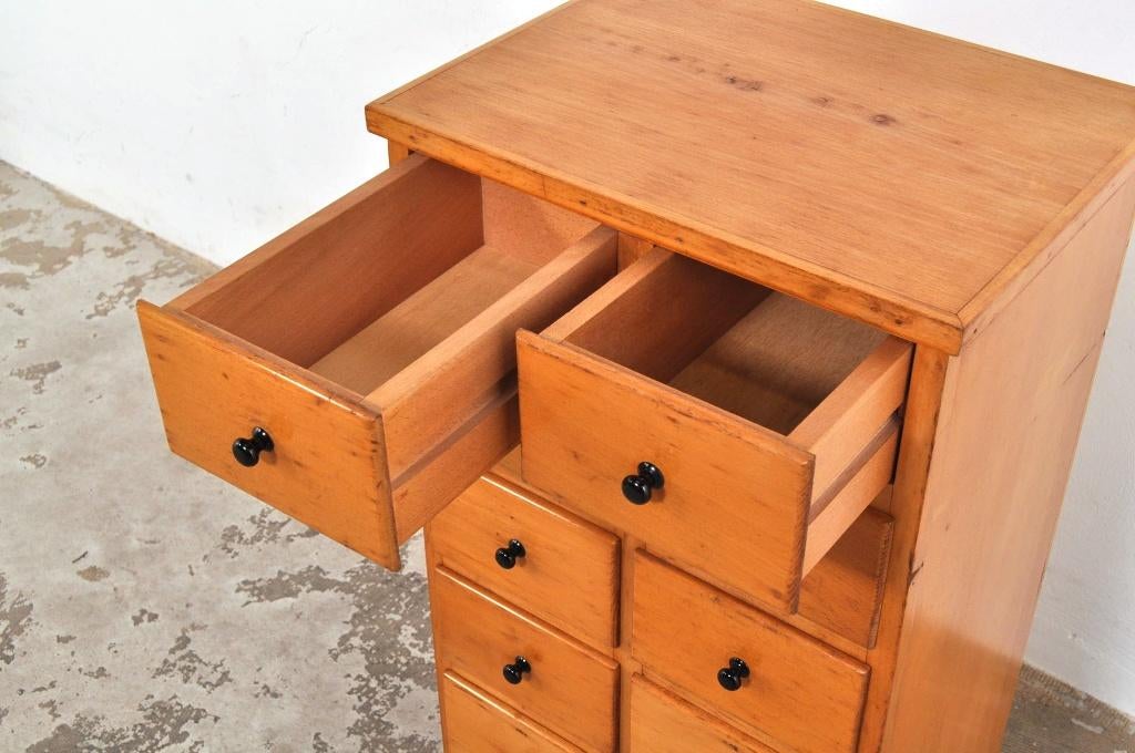 Vintage beukenhouten ladekast schoolkast kastje jaren 50, Huis en Inrichting, Kasten | Ladekasten, Minder dan 50 cm, Gebruikt