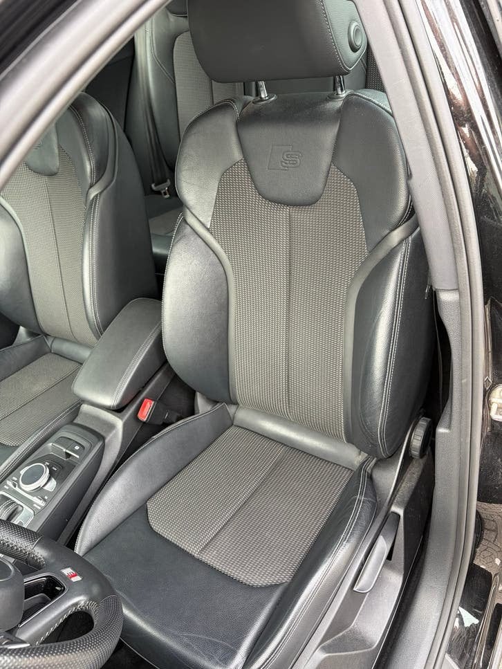 Audi Q2 1.4 Tfsi-150pk STronic 2018 Sport & S-Line zwart, 4 cilinders, Verwarmde buitenspiegels, Zwart, Leder