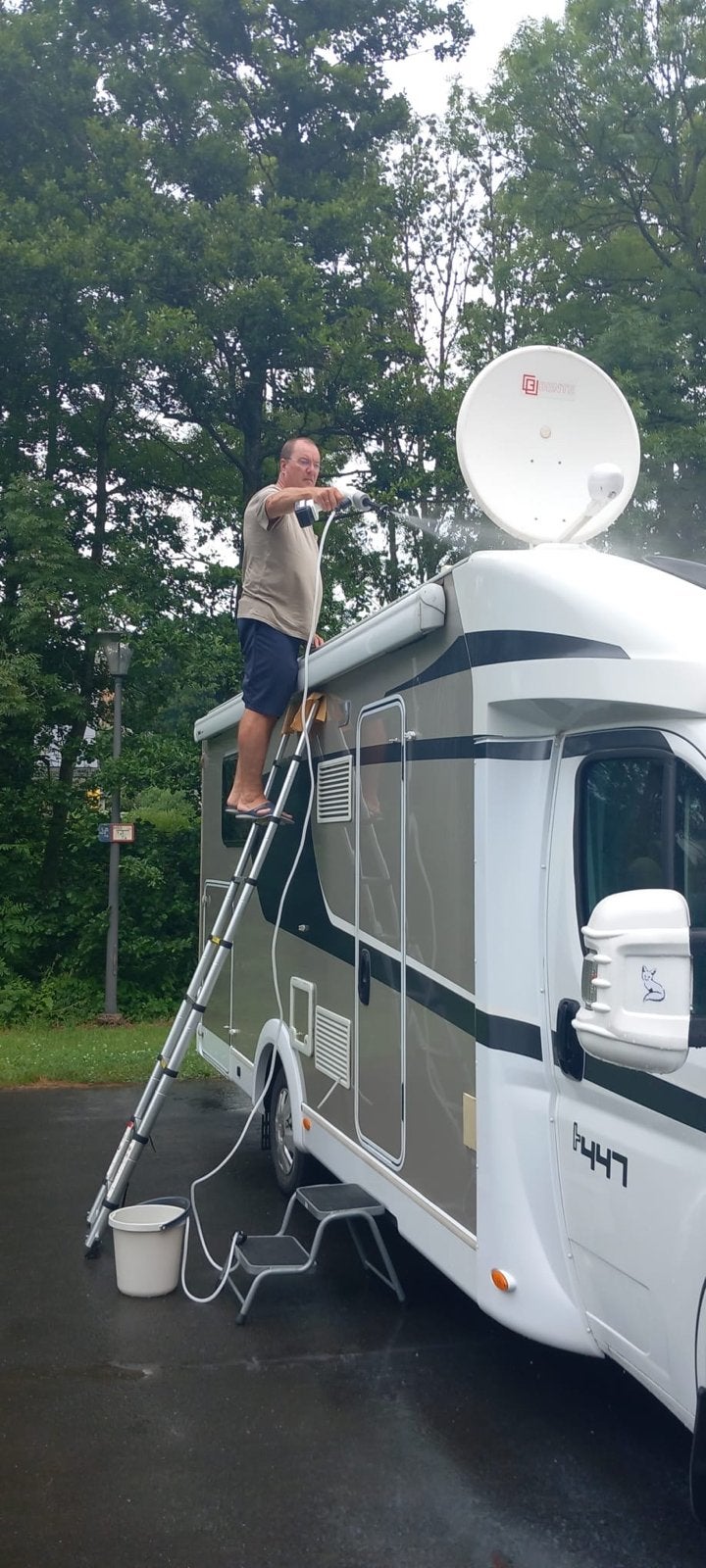 Alden automatische schotelantenne voor camper/caravan, Ophalen of Verzenden, Gebruikt, (Schotel)antenne, Overige merken