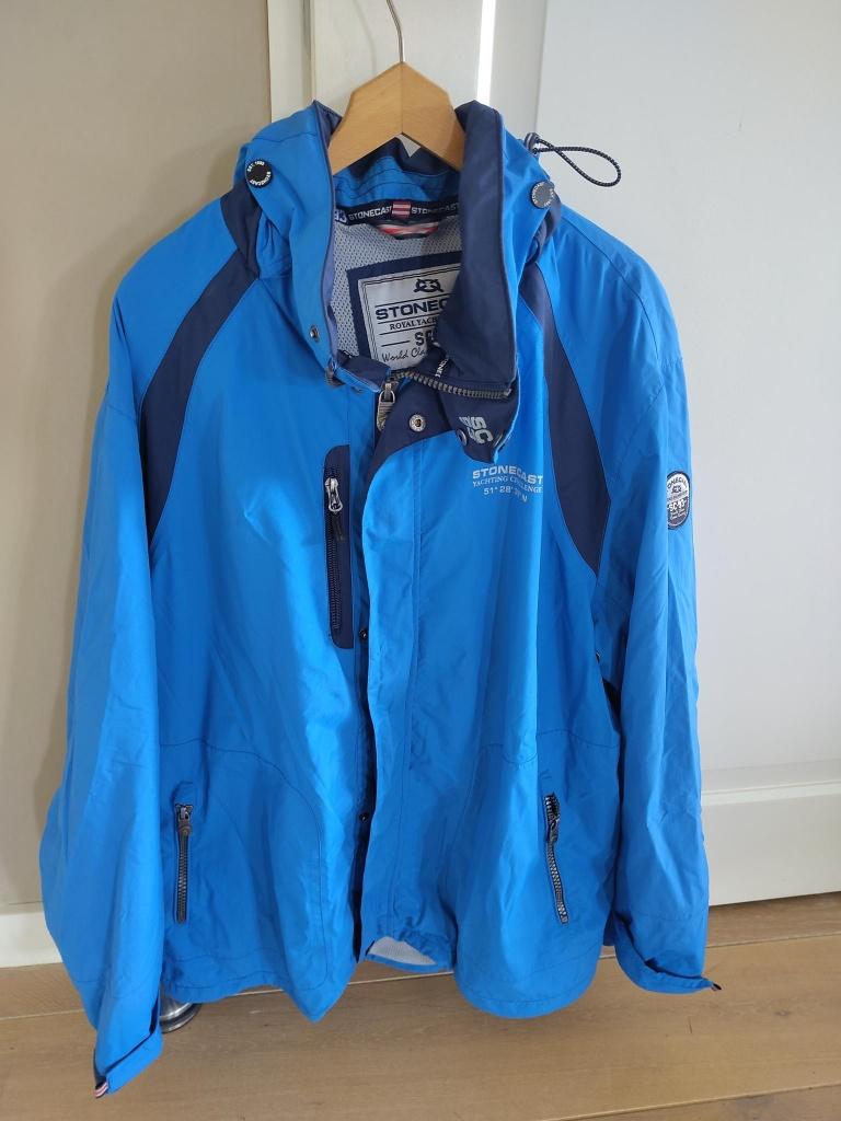Sportieve helderblauwe jas maat 4XL met capuchon, Kleding | Heren, Jassen | Zomer, Overige maten, Ophalen of Verzenden, Zo goed als nieuw