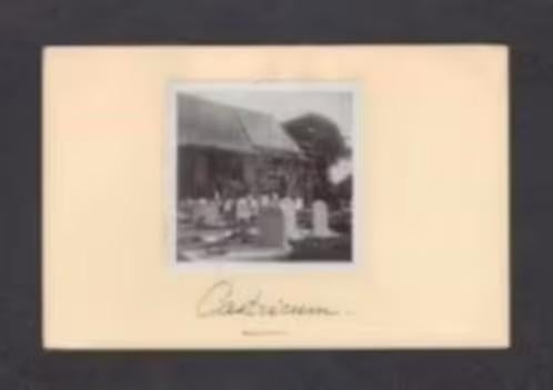 Foto Castricum Kerk Graven Kerkhof Jaren 30., Verzamelen, Foto's en Prenten, Foto, Ophalen of Verzenden, Zo goed als nieuw, Gebouw