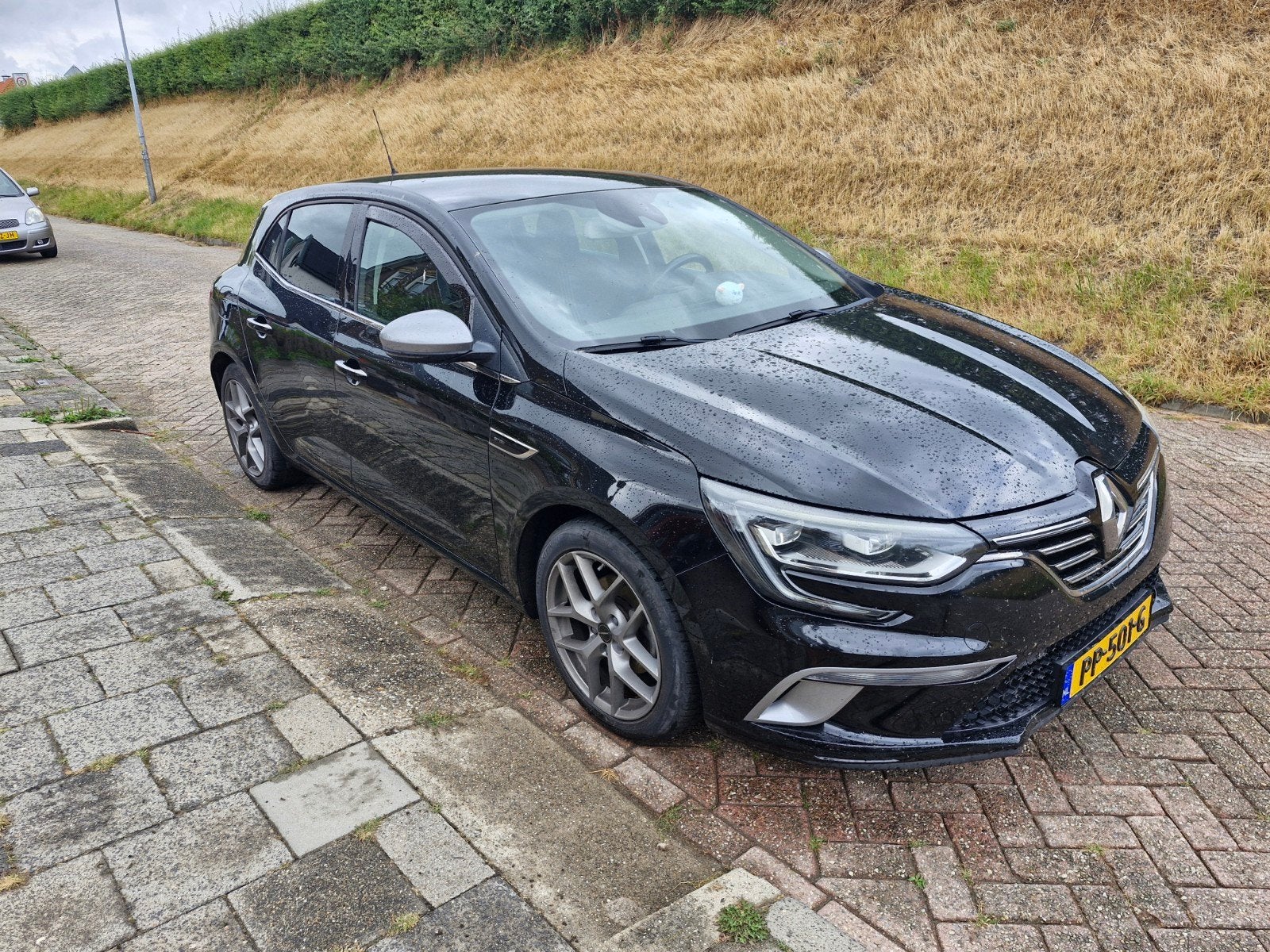 Renault Mégane gt line 1.2 TCE Hatchback 2017, Auto's, Voorwielaandrijving, Stof, 1800 kg, 4 cilinders