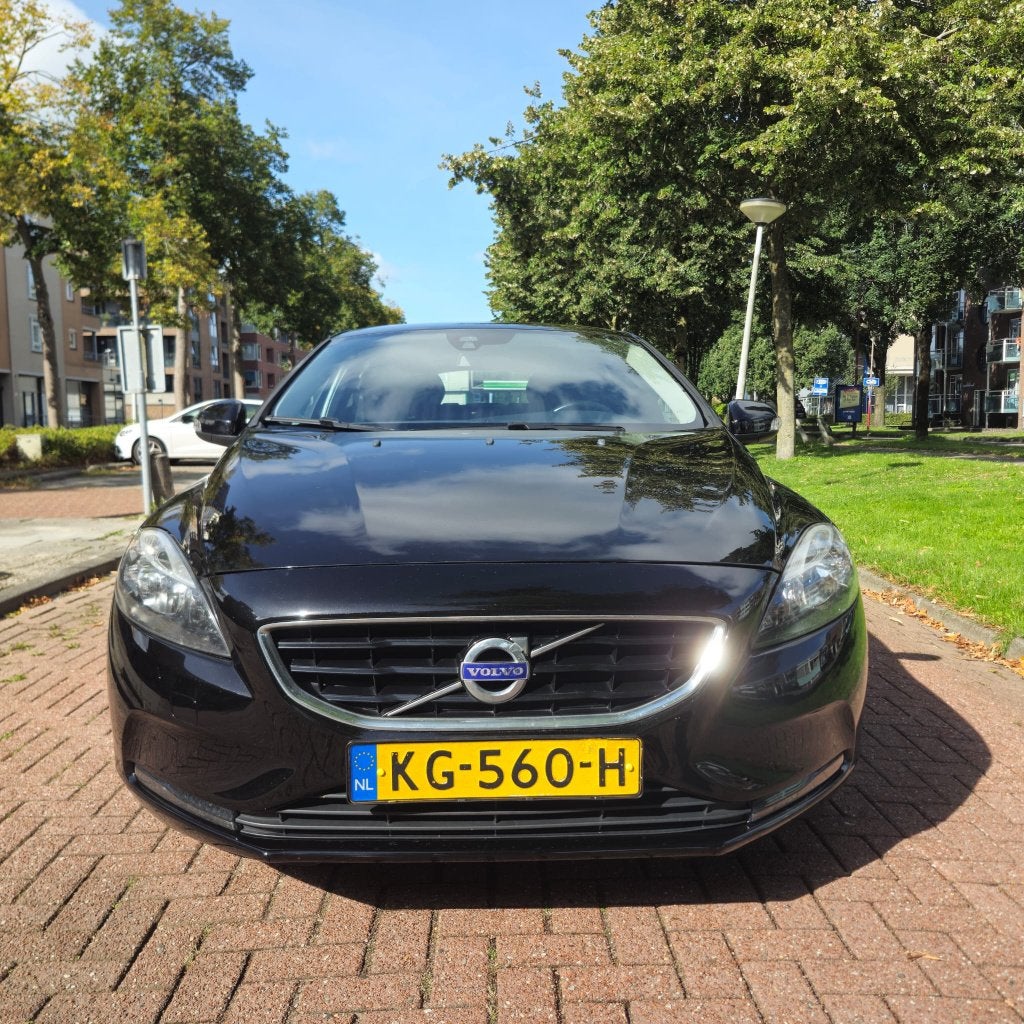 Volvo V40 2.0 D2 120PK 2015 Zwart, Auto's, Voorwielaandrijving, Stof, 4 cilinders, 1969 cc