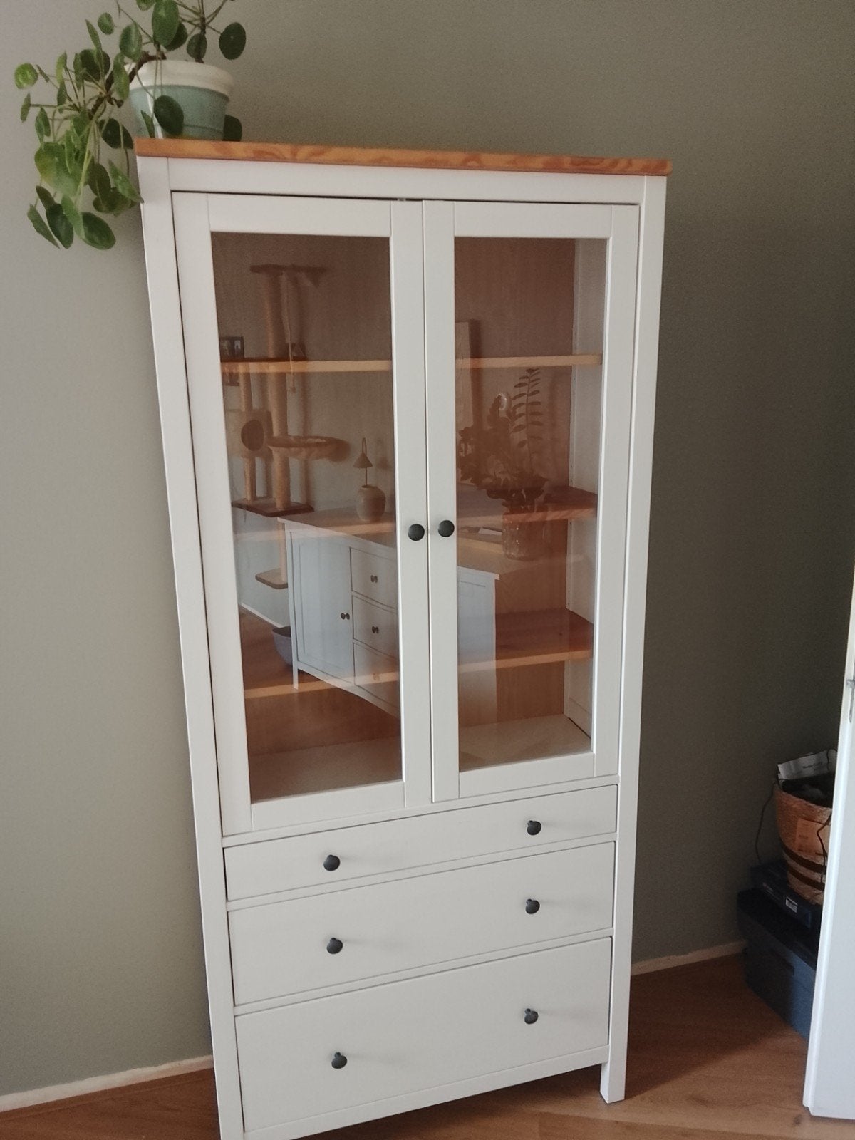 IKEA Hemnes Vitrinekast met 3 lades, Met deur(en), Zo goed als nieuw, Landelijk, Scandinavisch, 150 tot 200 cm