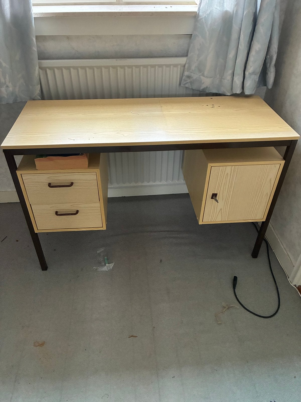 Houten bureau met lades en kastje - ideaal voor thuiswerkple, Ophalen, Gebruikt, Bruin, Overige merken