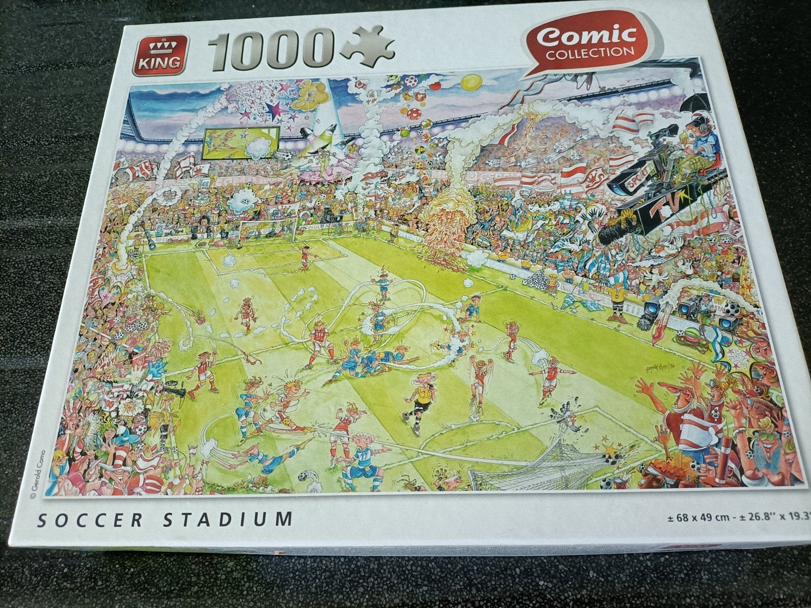 King Comic Collection Puzzel 1000 stukjes - Voetbalstadion, Ophalen of Verzenden, 500 t/m 1500 stukjes, Zo goed als nieuw, Legpuzzel