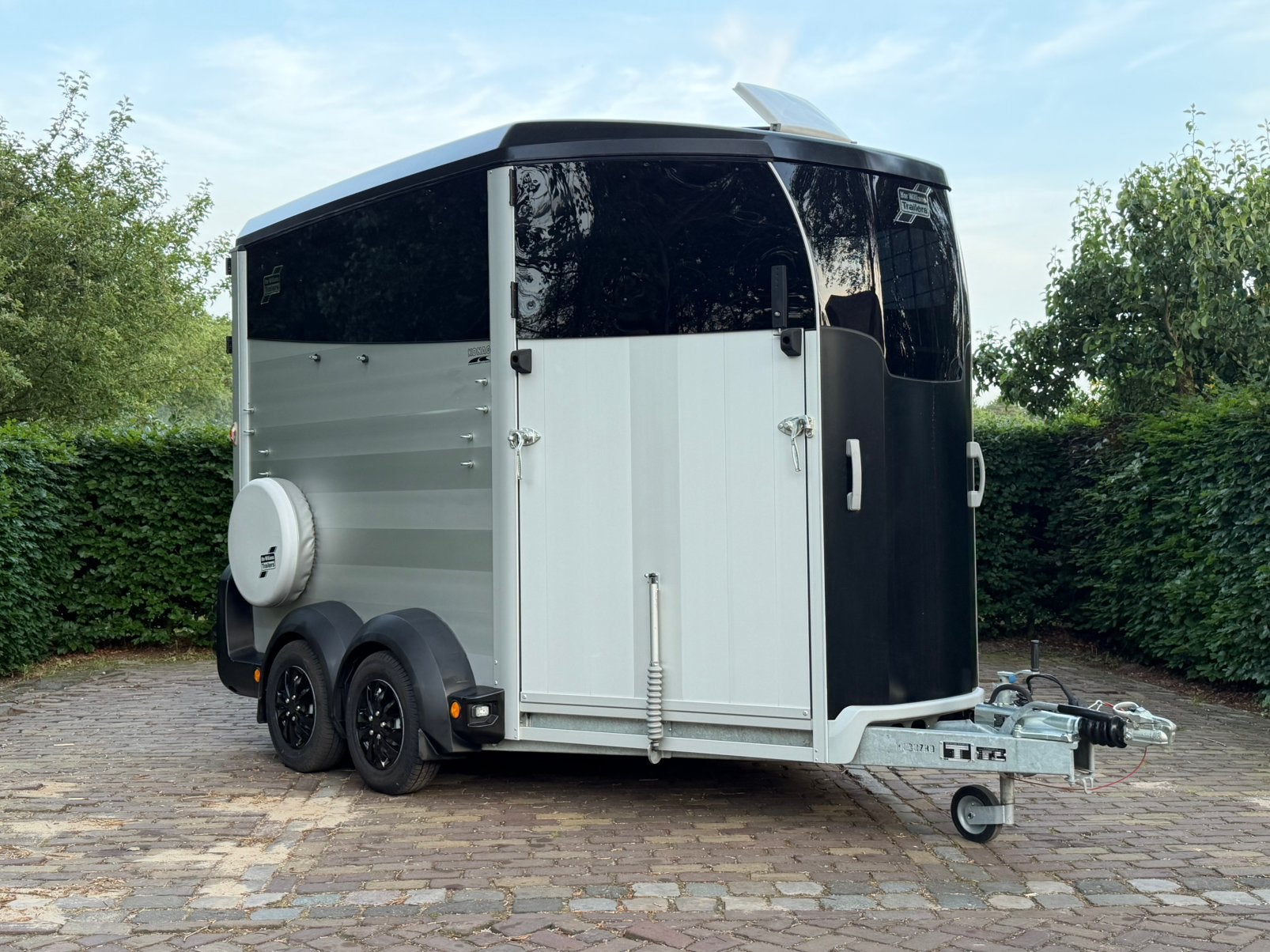 Nieuwstaat verkerende vol aluminium ifor williams hbx511, Dieren en Toebehoren, Paarden en Pony's | Trailers en Aanhangwagens
