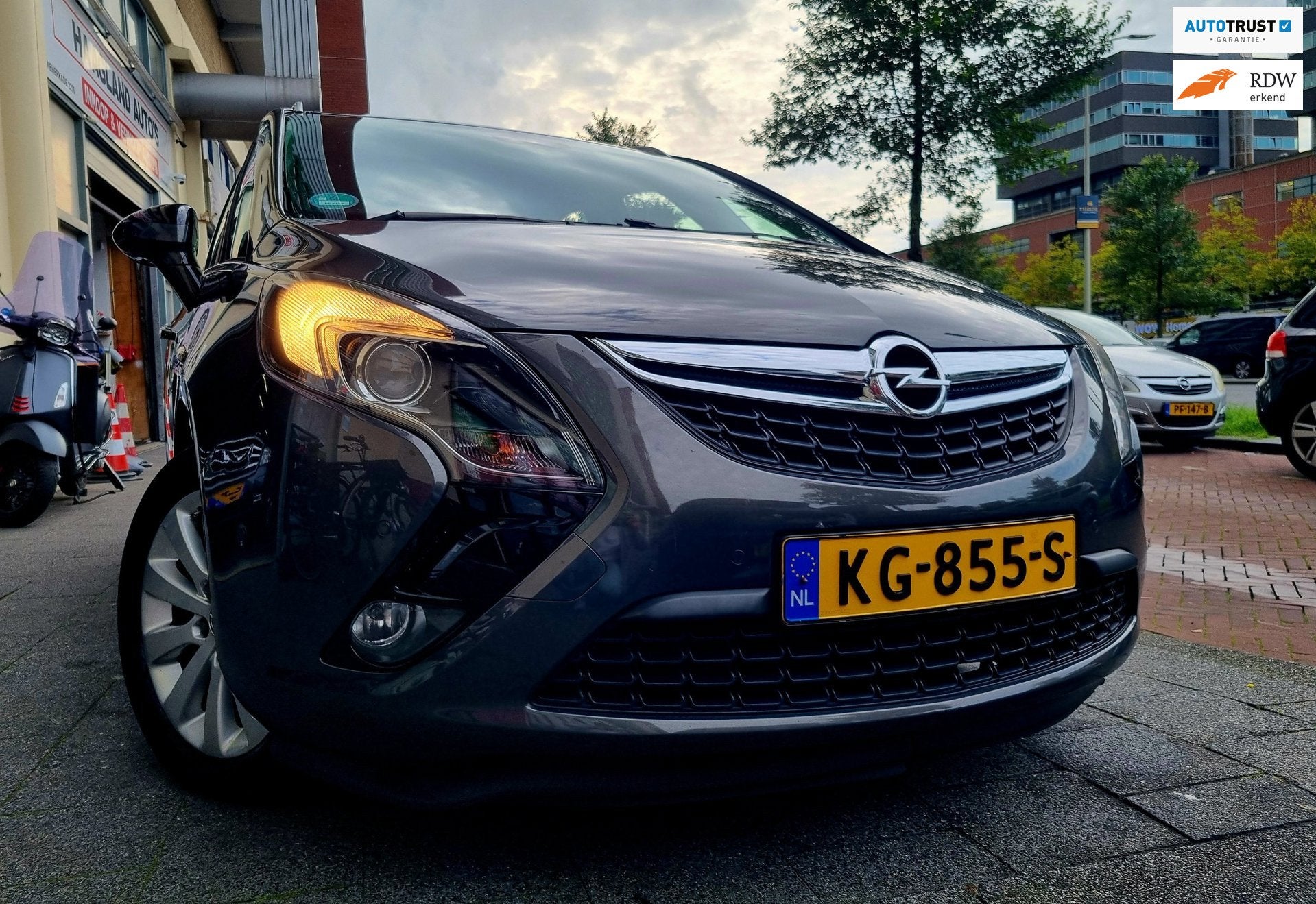 Opel Zafira Tourer 1.4 Innovation 7Pers Camera Trekhaak, Auto's, Dealer onderhouden, 15 km/l, Gebruikt, Euro 6