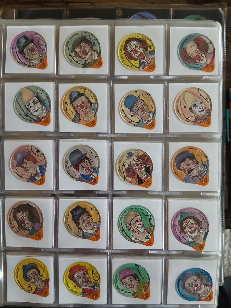 Bovenkant melkcupkes met Clowns, Ophalen of Verzenden