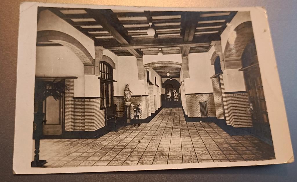 Oudenbosch. Pensionaat internaat St Anna. Hal. Omstr 1935, Verzamelen, Ansichtkaarten | Nederland, Ophalen of Verzenden, 1920 tot 1940