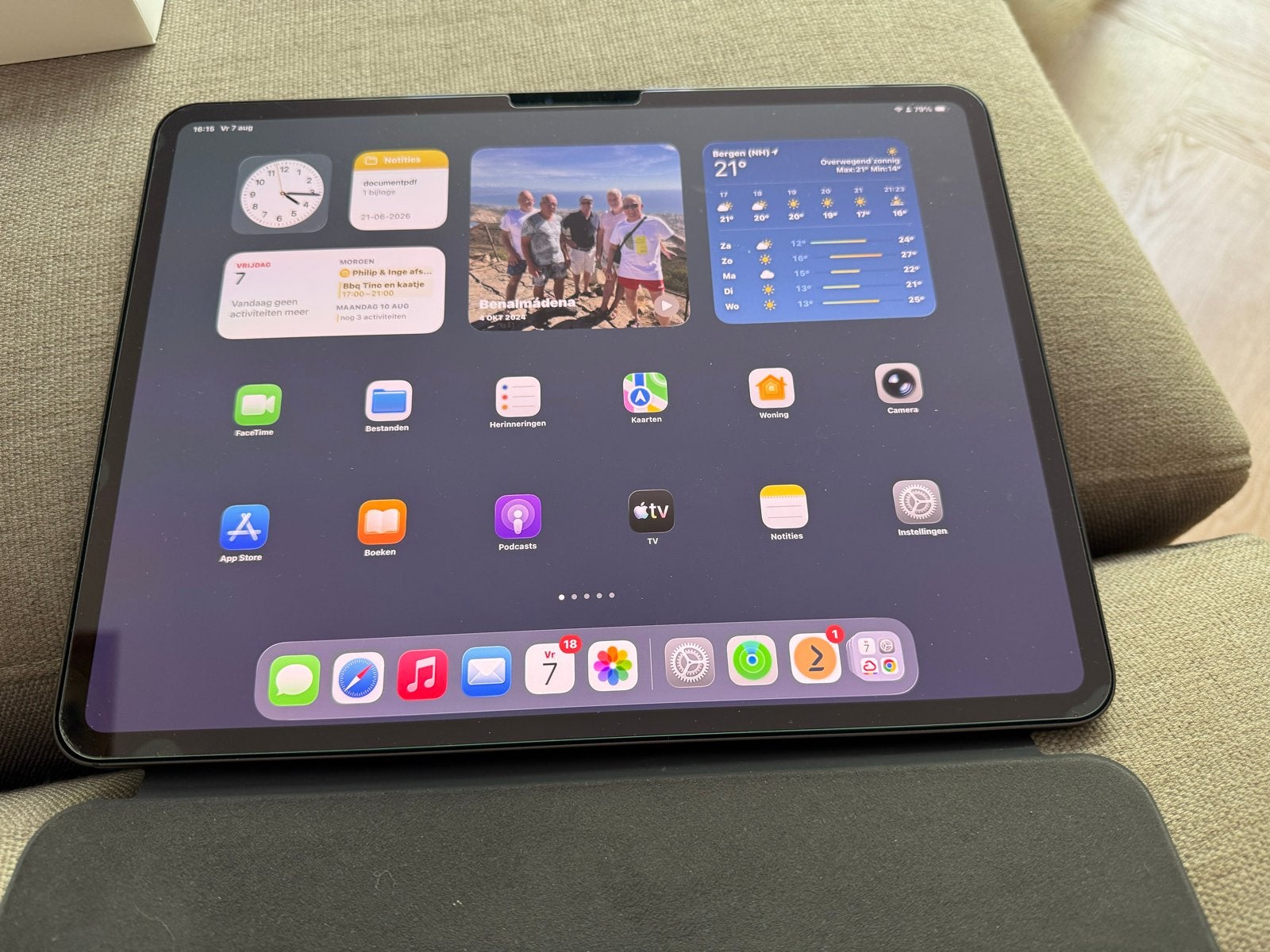 Apple iPad Pro 13 inch 256GB nieuwstaat, Computers en Software, Apple iPads, Ophalen, 13 inch of meer, Zo goed als nieuw, Apple iPad Pro
