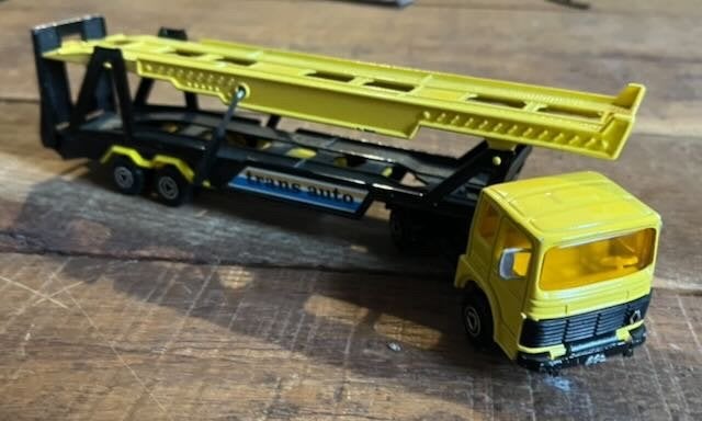 Renault autotrader- Majorette trans auto 1-60, Ophalen of Verzenden, Zo goed als nieuw, Auto