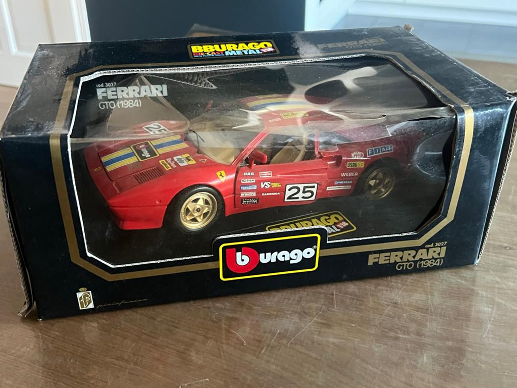 Burago Ferrari GTO (1984) SchaalmodeNieuw in Doos, Ophalen of Verzenden, Nieuw, Auto