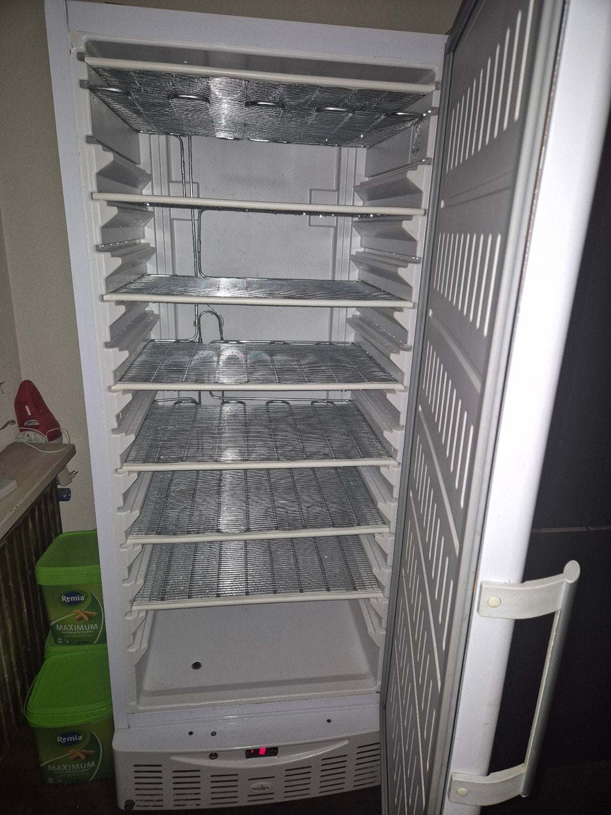 Grote professionele vriezer met meerdere roosters gastronorm, Ophalen, Gebruikt, 200 liter of meer, 60 cm of meer