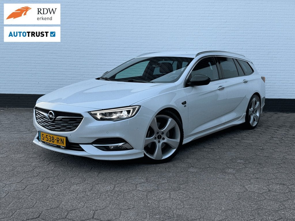 Opel Insignia Sports Tourer OPC 2.0 Turbo 4x4 260PK TREKHAAK, Automaat, 1998 cc, Gebruikt, 4 cilinders