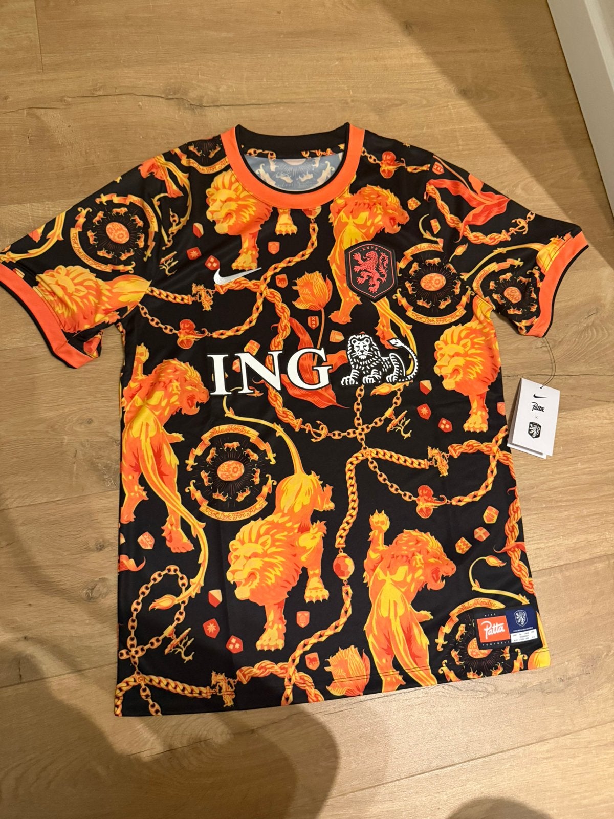 Patta x Nike x Netherlands Pre Match | Maat M, Ophalen of Verzenden, Zo goed als nieuw, Maat 52/54 (L)