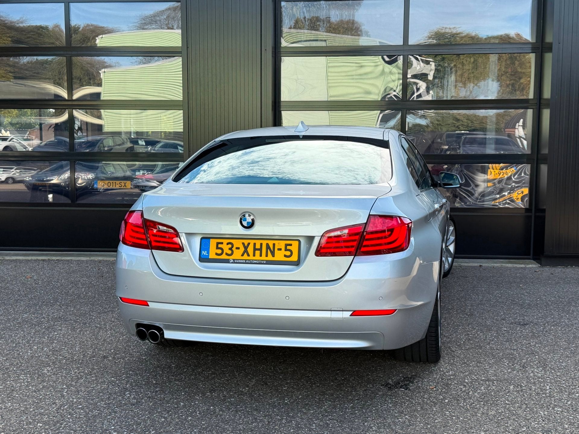BMW 5-serie 528i Individual Navi Leder Stoel Verw/Koel, Automaat, Euro 5, Gebruikt, 2000 kg