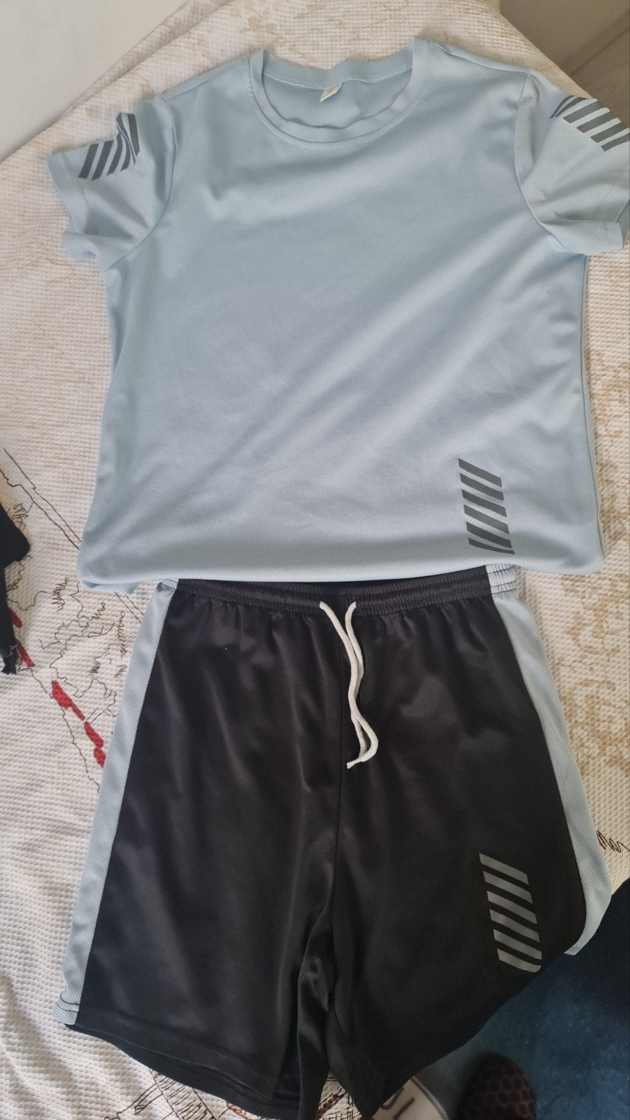 Shein Sportset: Lichtblauw T-shirt & Zwarte Short (16Y), Kleding | Heren, Ophalen of Verzenden, Zo goed als nieuw, Blauw