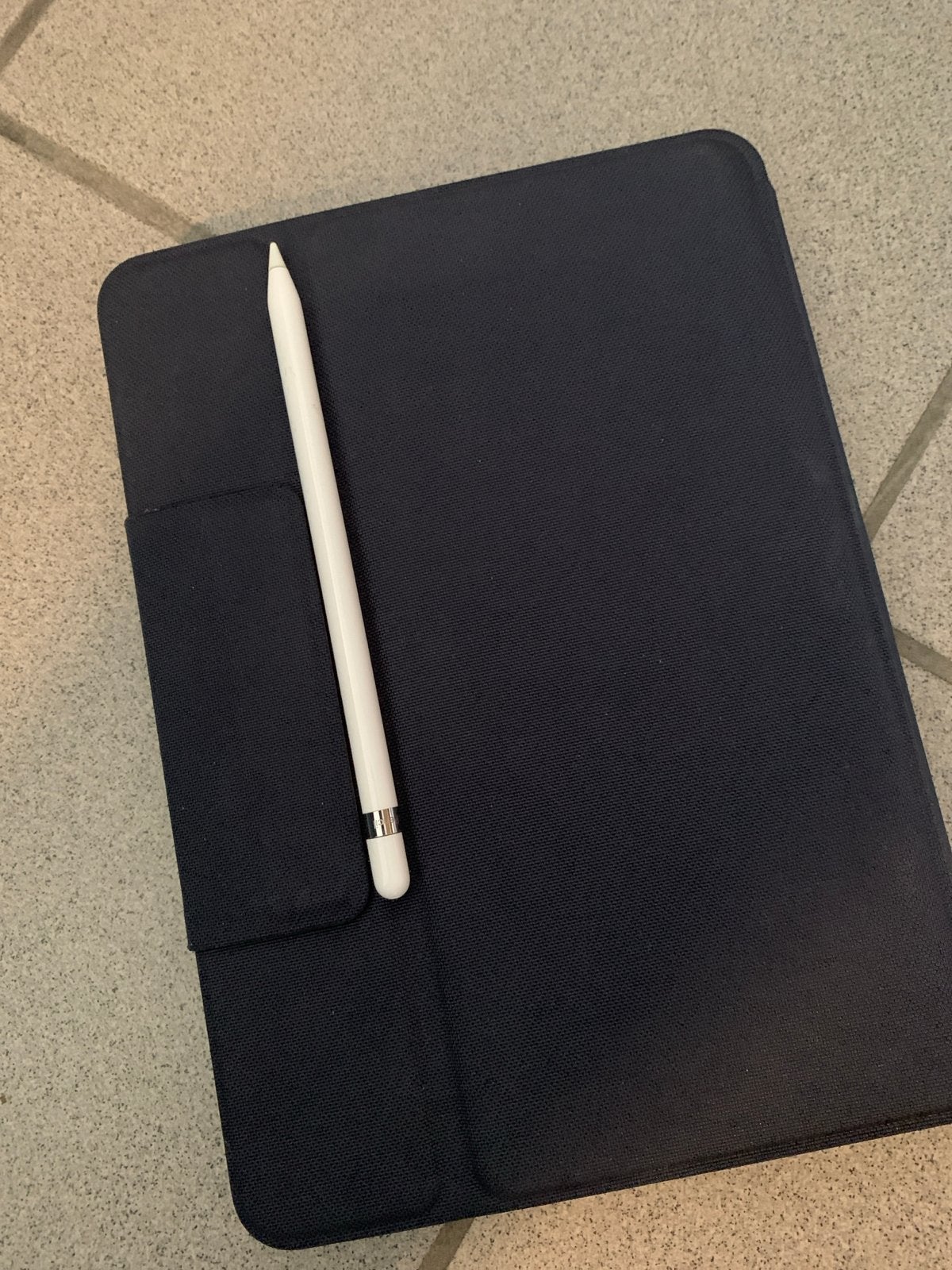 Toetsenbord hoes voor iPad en Apple Pencil, Spelcomputers en Games, Ophalen of Verzenden, Zo goed als nieuw, Overige modellen