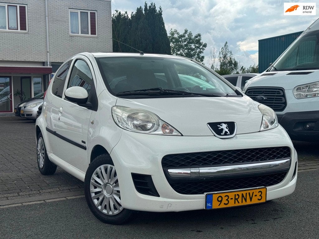 Peugeot 107 1.0-12V Sportium, Auto's, Peugeot, Voorwielaandrijving, Euro 5, Gebruikt, 4 stoelen