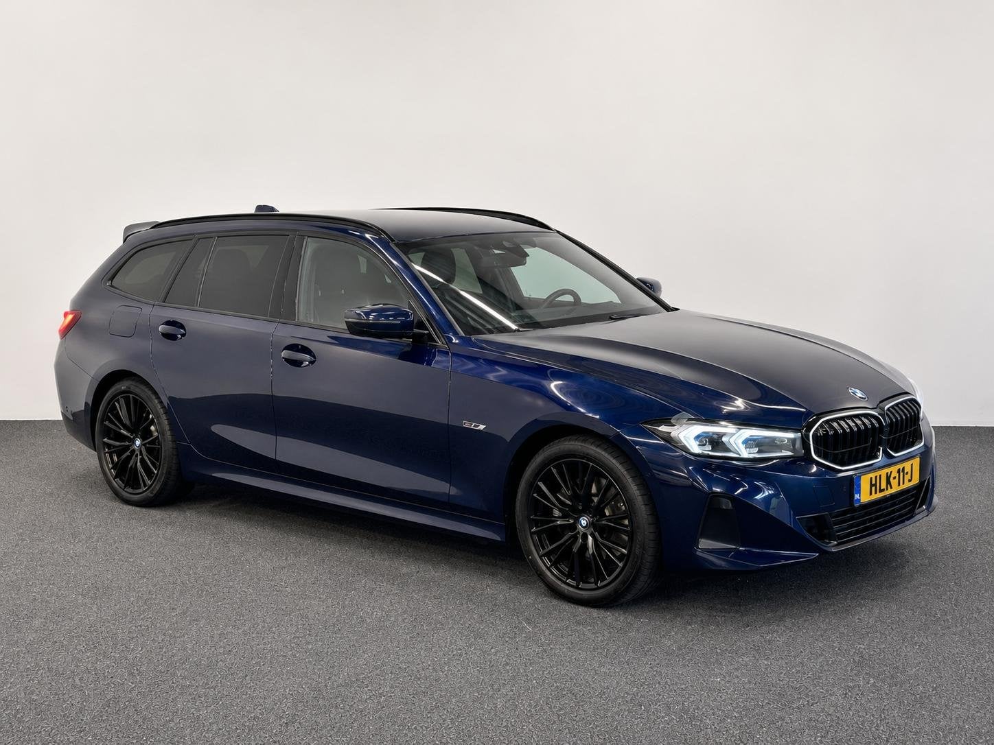 BMW 3-serie 320e Touring LCI New Model 2023 Innovation Pack, Auto's, 1998 cc, Gebruikt, 4 cilinders, Blauw
