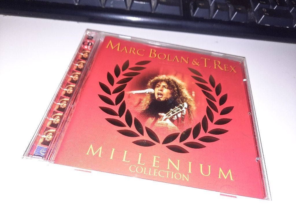 2 CD Marc Bolan & T. Rex – Millenium Collection, Cd's en Dvd's, Ophalen, Zo goed als nieuw, Poprock