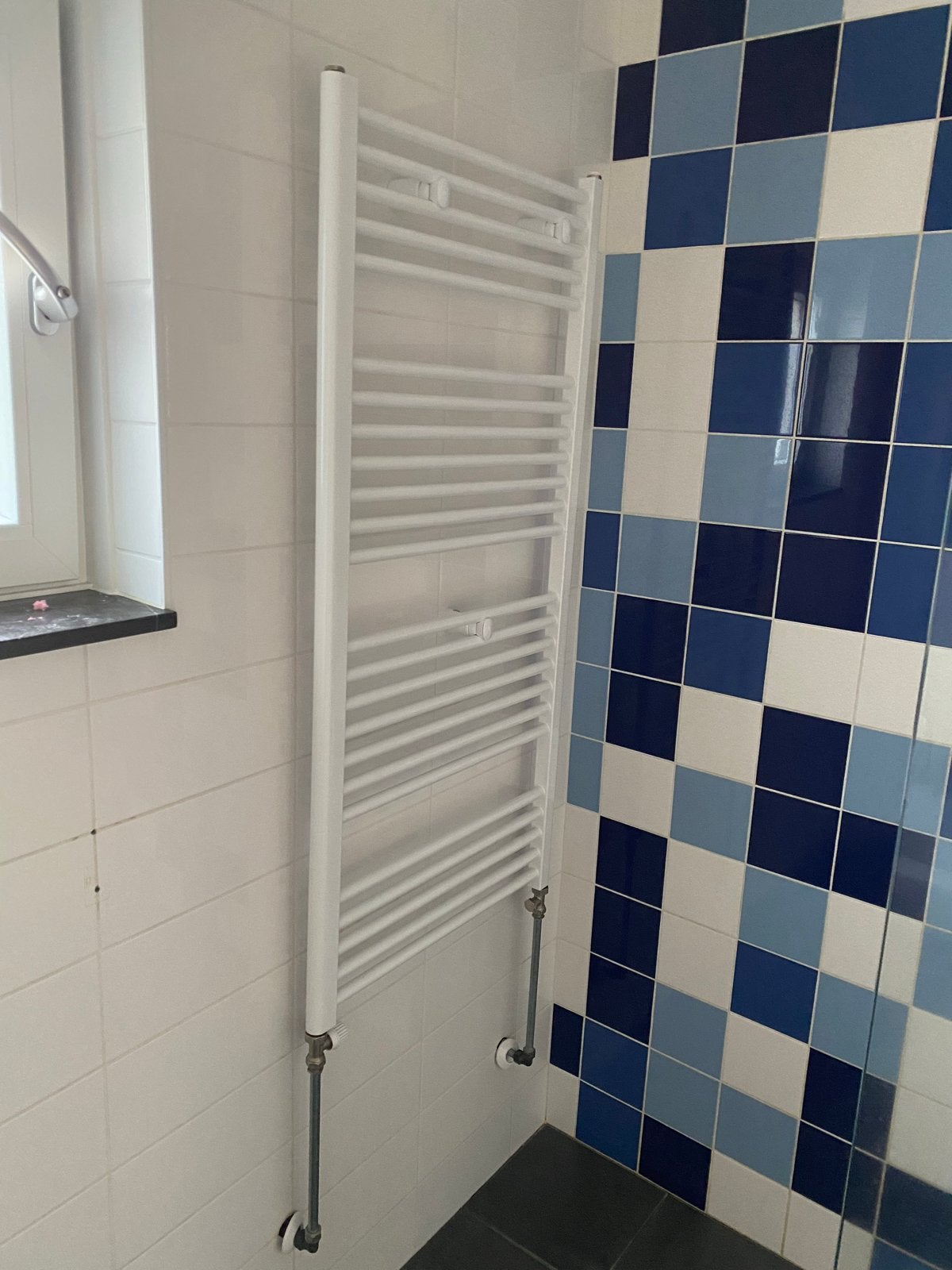 Witte radiator voor badkamer!, Doe-het-zelf en Verbouw, Ophalen, Gebruikt, Radiator, Minder dan 60 cm