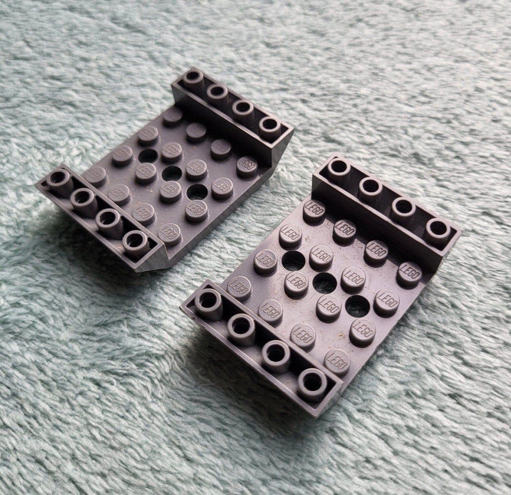 Lego trein locomotief / wagon onderkant blokjes 6x4x1 Grijs., Kinderen en Baby's, Ophalen of Verzenden, Zo goed als nieuw, Losse stenen
