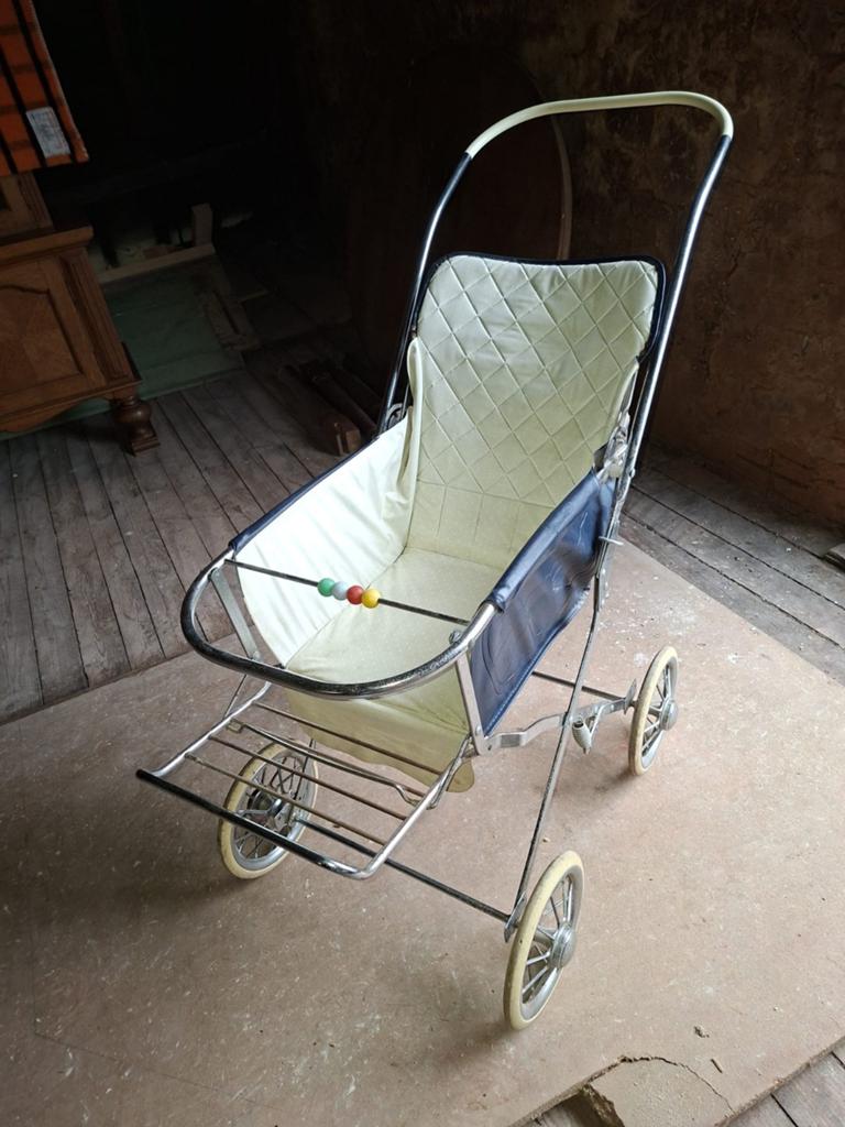 Antieke kinderwagen in goede staat., Antiek en Kunst, Antiek | Speelgoed, Ophalen