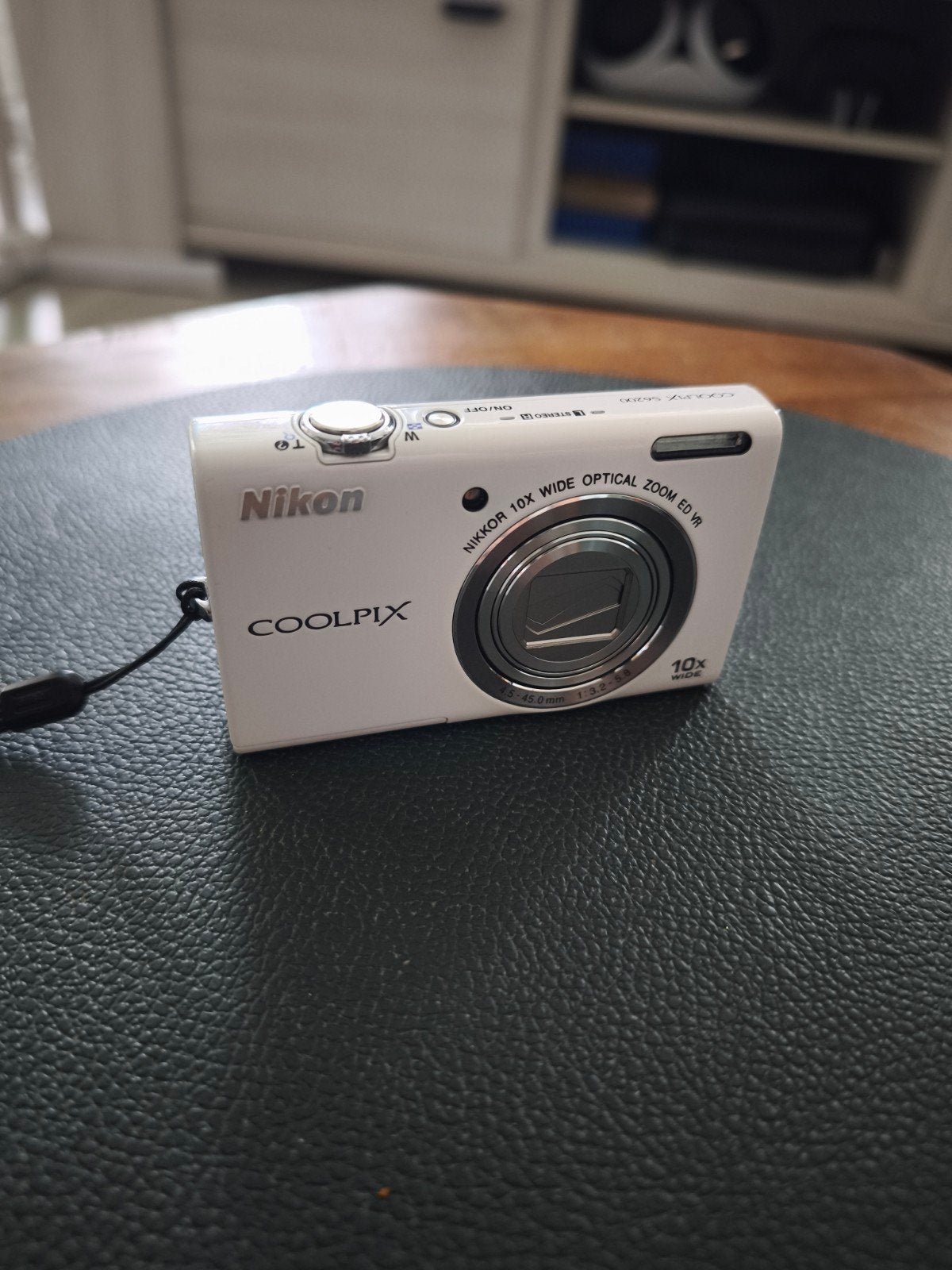 Nikon Coolpix S6200 wit Compactcamera met 8GB SanDisk geheug, Audio, Tv en Foto, Gebruikt, Beeldstabilisatie, Cameratas, Ophalen of Verzenden