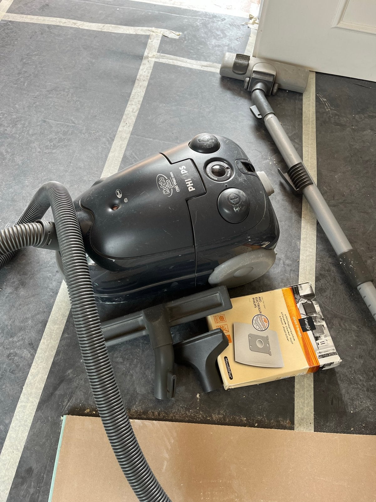 Philips Mobilo Plus Stofzuiger met accessoires, Inclusief accessoires, Gebruikt, Philips, Sledestofzuiger