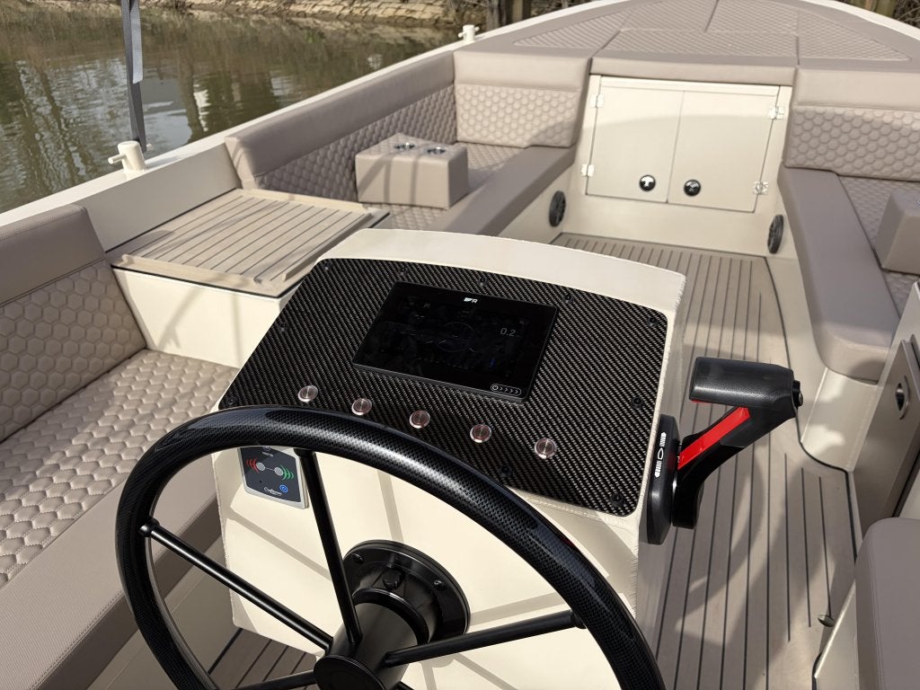 Triple X 800 Suzuki DF140 DEMOMODEL inclusief winterstalling, Watersport en Boten, Overige typen, 8 m, Boegschroef, 3 m