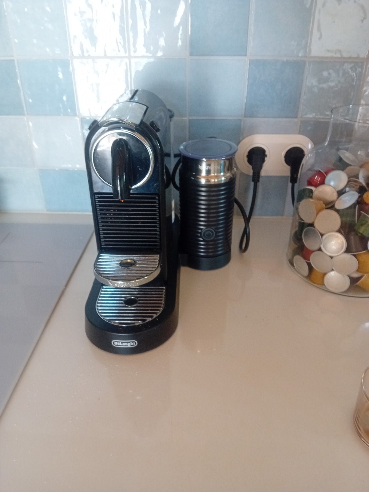 Nespresso De'Longhi  Koffiemachine met Melkopschuimer, Witgoed en Apparatuur, Koffiepads en cups, Espresso apparaat, Ophalen of Verzenden