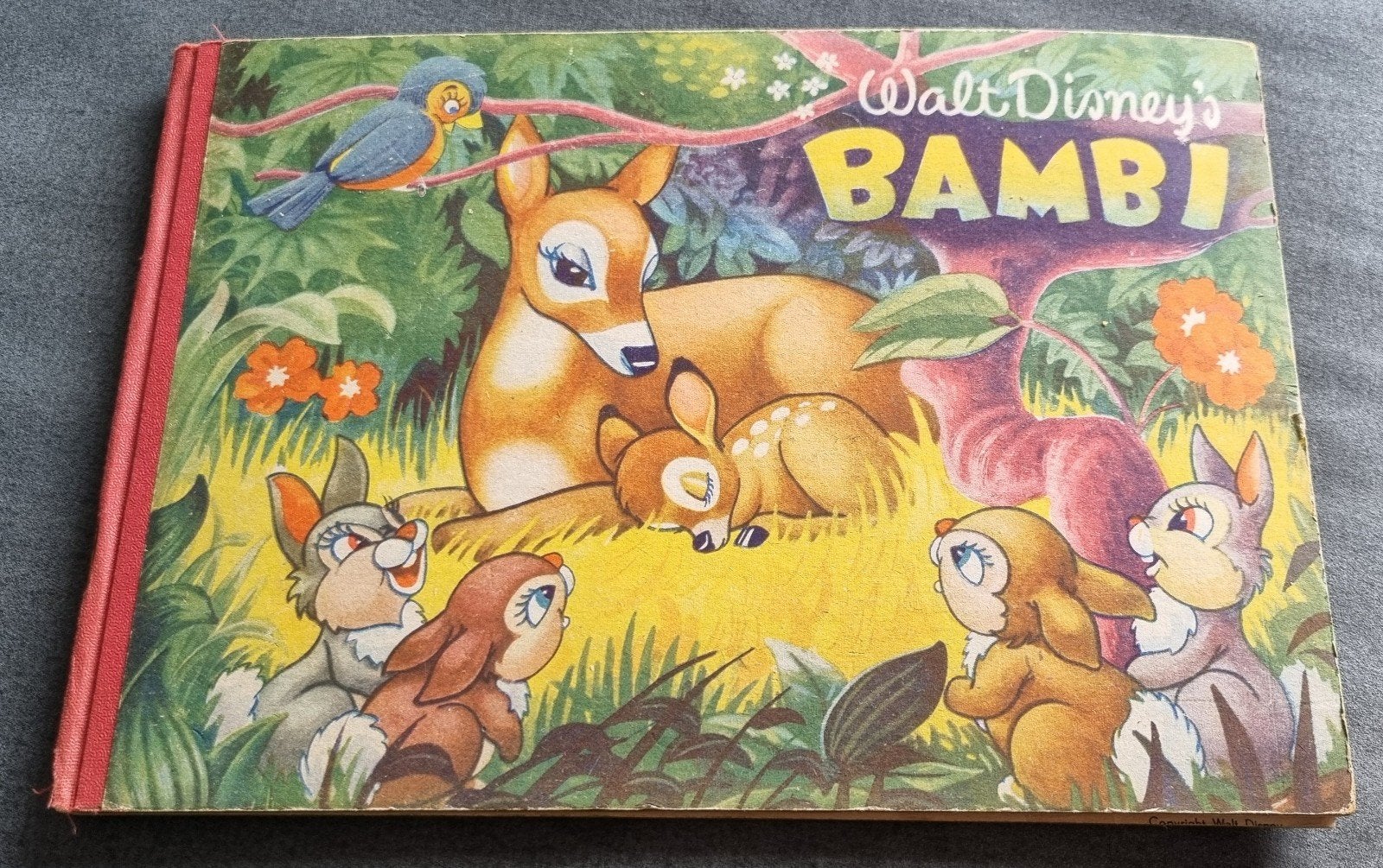 Plakplaatjes boek Walt Disney's Bambi, Boeken, Verzenden, Gelezen
