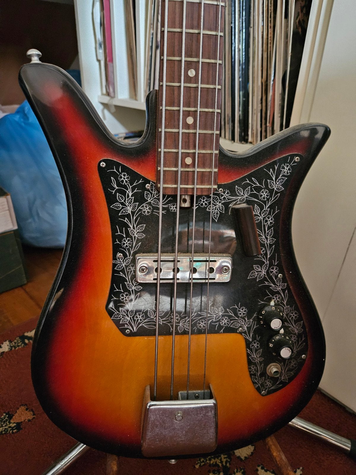 Vintage Elektrische Basgitaar - Uniek Design, Muziek en Instrumenten, Snaarinstrumenten | Gitaren | Bas, Ophalen of Verzenden