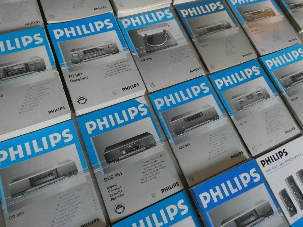 Originele handleidingen Philips 900 series, nette staat, Ophalen of Verzenden, Zo goed als nieuw, 120 watt of meer, Overige merken