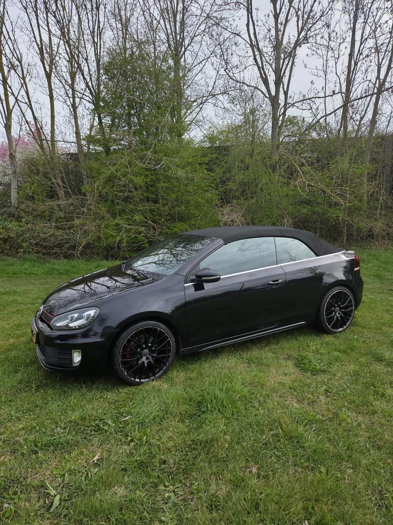 Volkswagen Golf GTI Cabrio 2.0 3D DSG 2013 Zwart, Auto's, Volkswagen, Zwart, 4 cilinders, 4 stoelen, Zwart