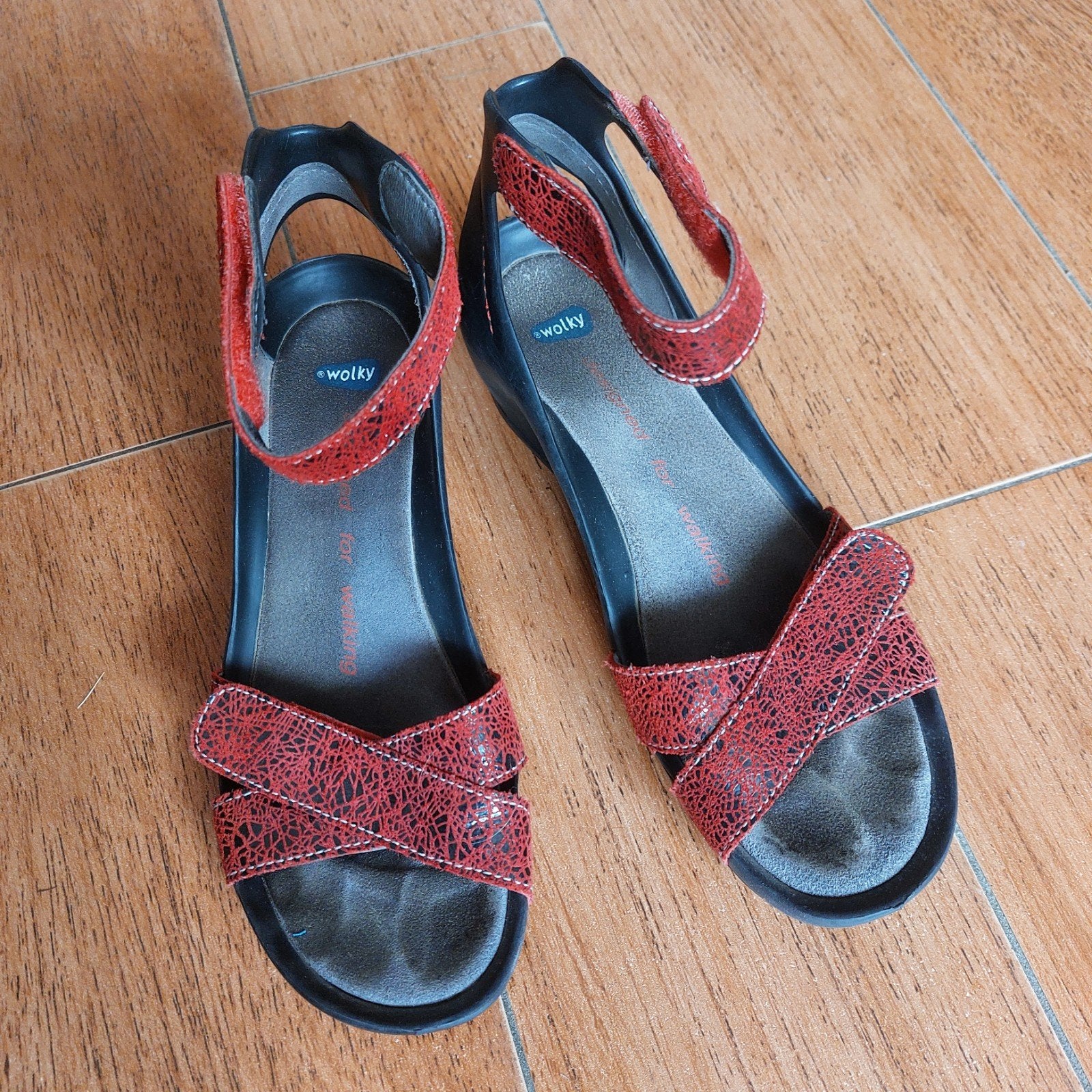 sandalen rood wolky maat 39, Ophalen, Wolky, Sandalen of Muiltjes, Gedragen